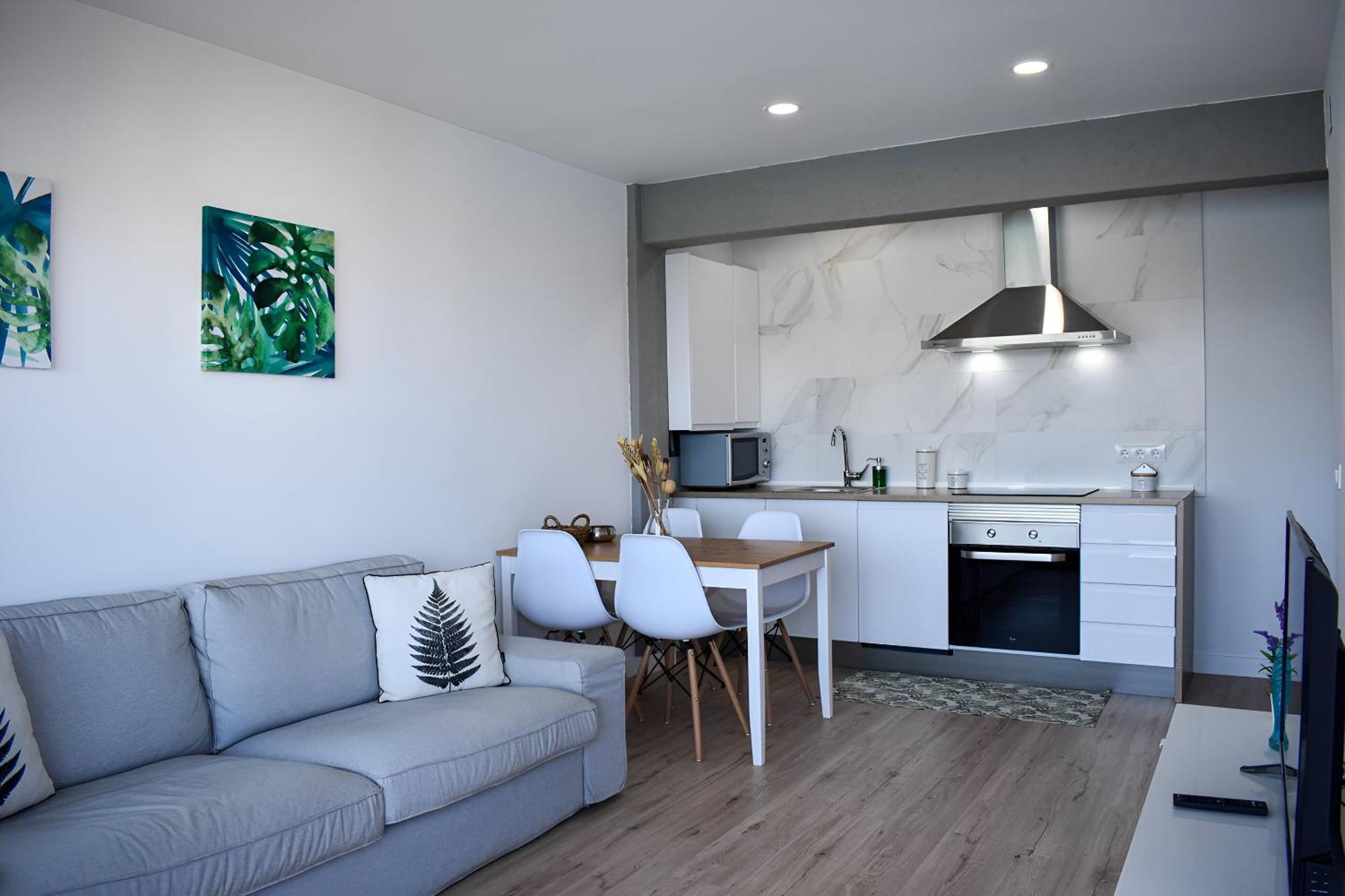 Playa De Mogro Apartment